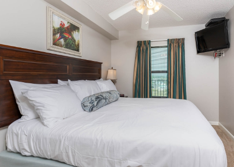 Example of a bedroom with king size bed at Phoenix All Suites Hotel at Gulf Shores Alabama --direct beachfront hotel suites for lease